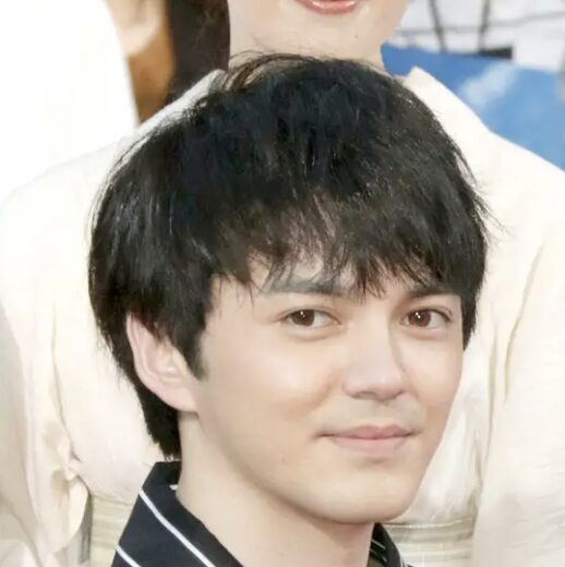 林遣都　髭が濃い