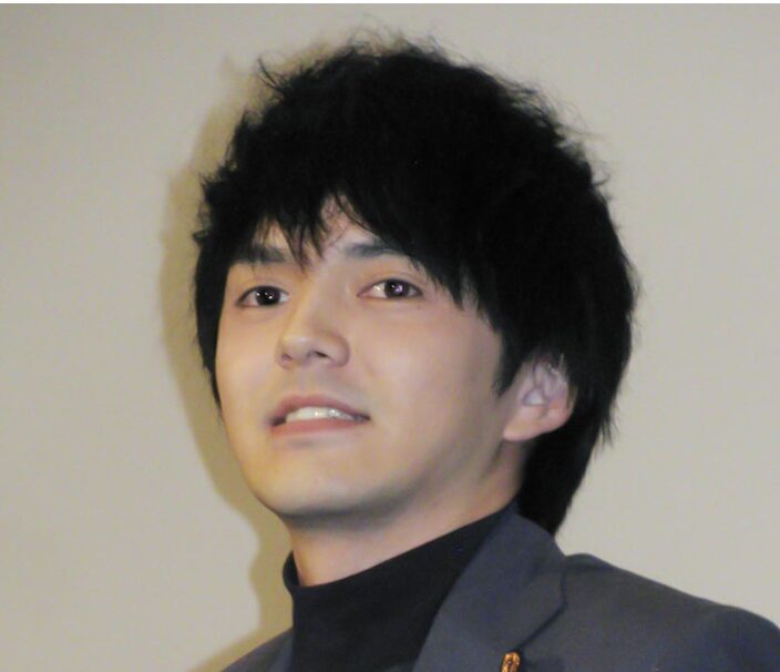 林遣都　髭が濃い