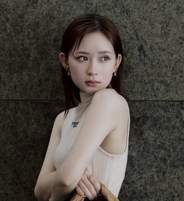 畑芽育 美白