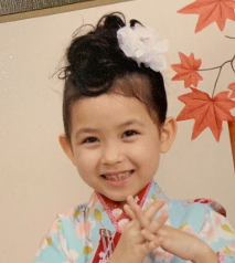 畑芽育　小さい頃