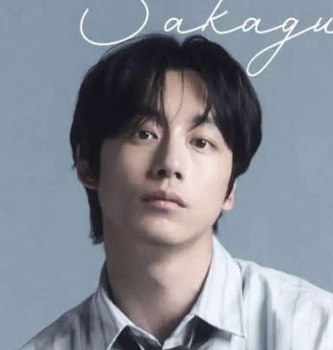 坂口健太郎　斜視