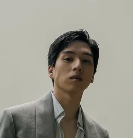 坂東龍汰の決め顔