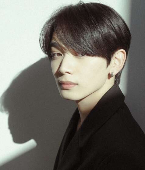 宮世琉弥 化粧濃い