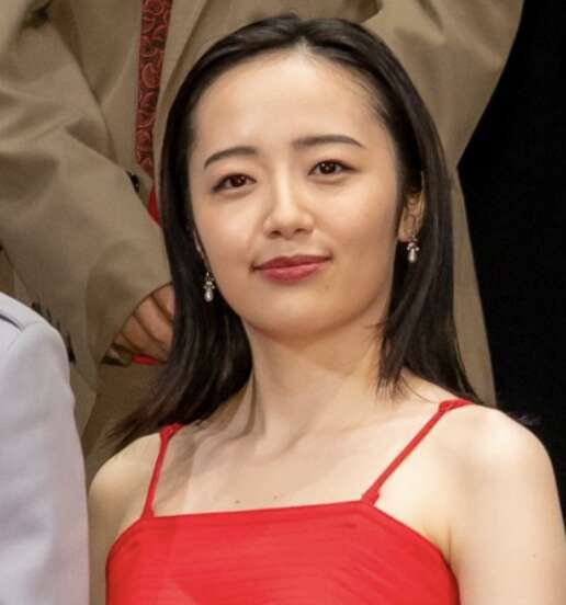 森田望智のドレス姿