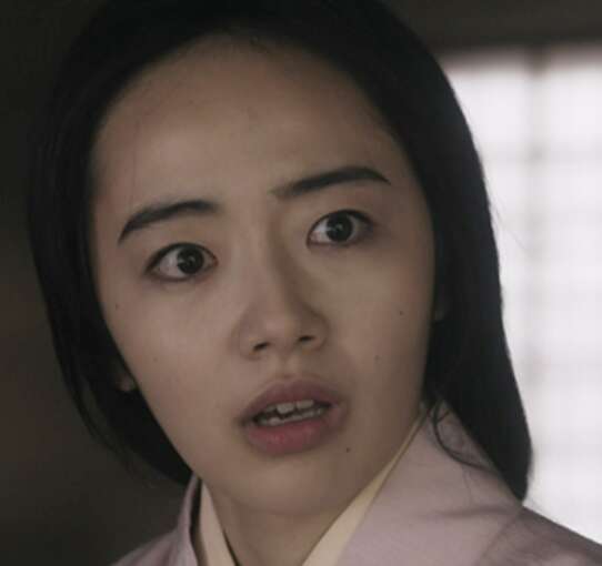 森田望智の驚いた表情