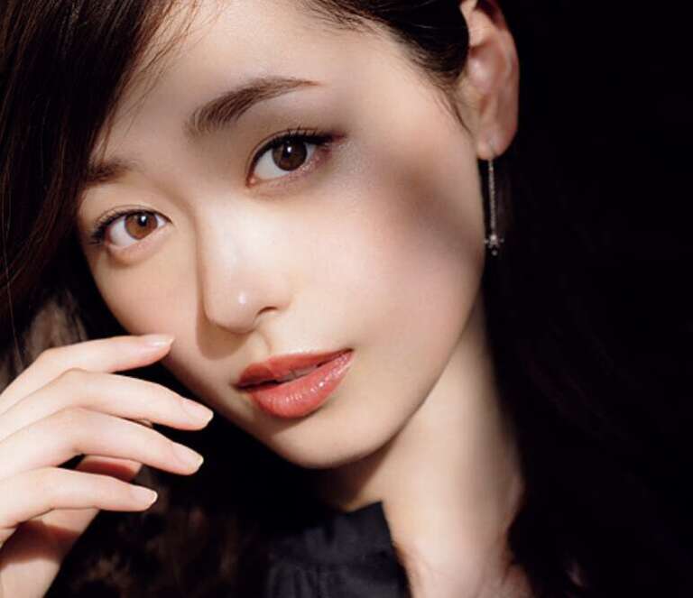 福原遥大人っぽい色気のある表情の画像