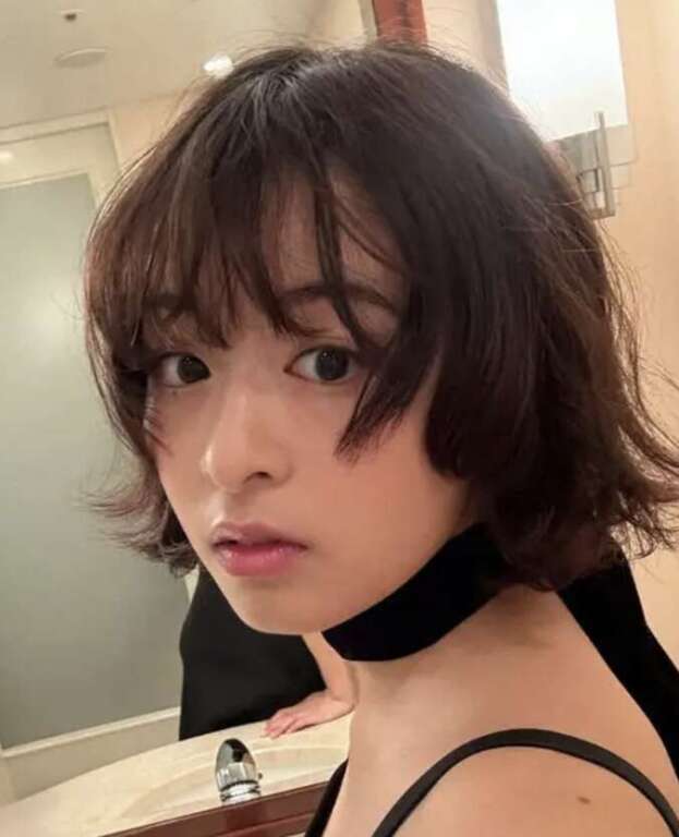 森七菜のウルフカットの画像